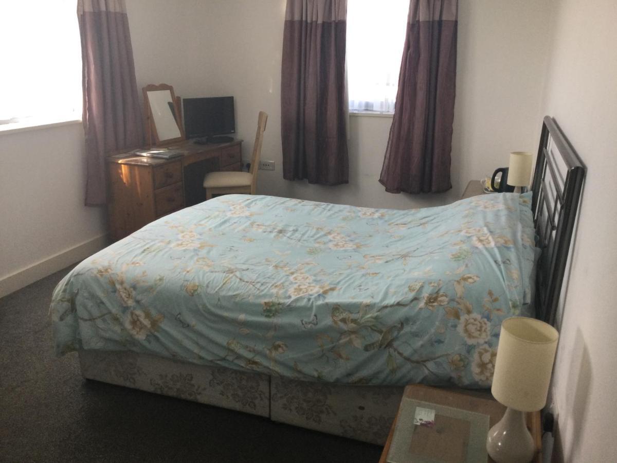 Hh Accommodation มิลลอม ภายนอก รูปภาพ